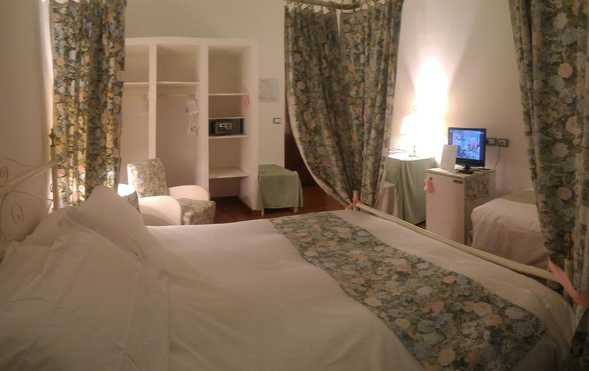 Eveline Portosole Hotel Sanremo Exterior photo
